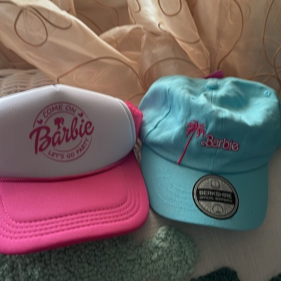 NWT- ⭐️ TWO DISNEY BARBIE 🩷
BEAUTIFUL EMBROIDERED BASEBALL CAPS - Picture 2 of 14